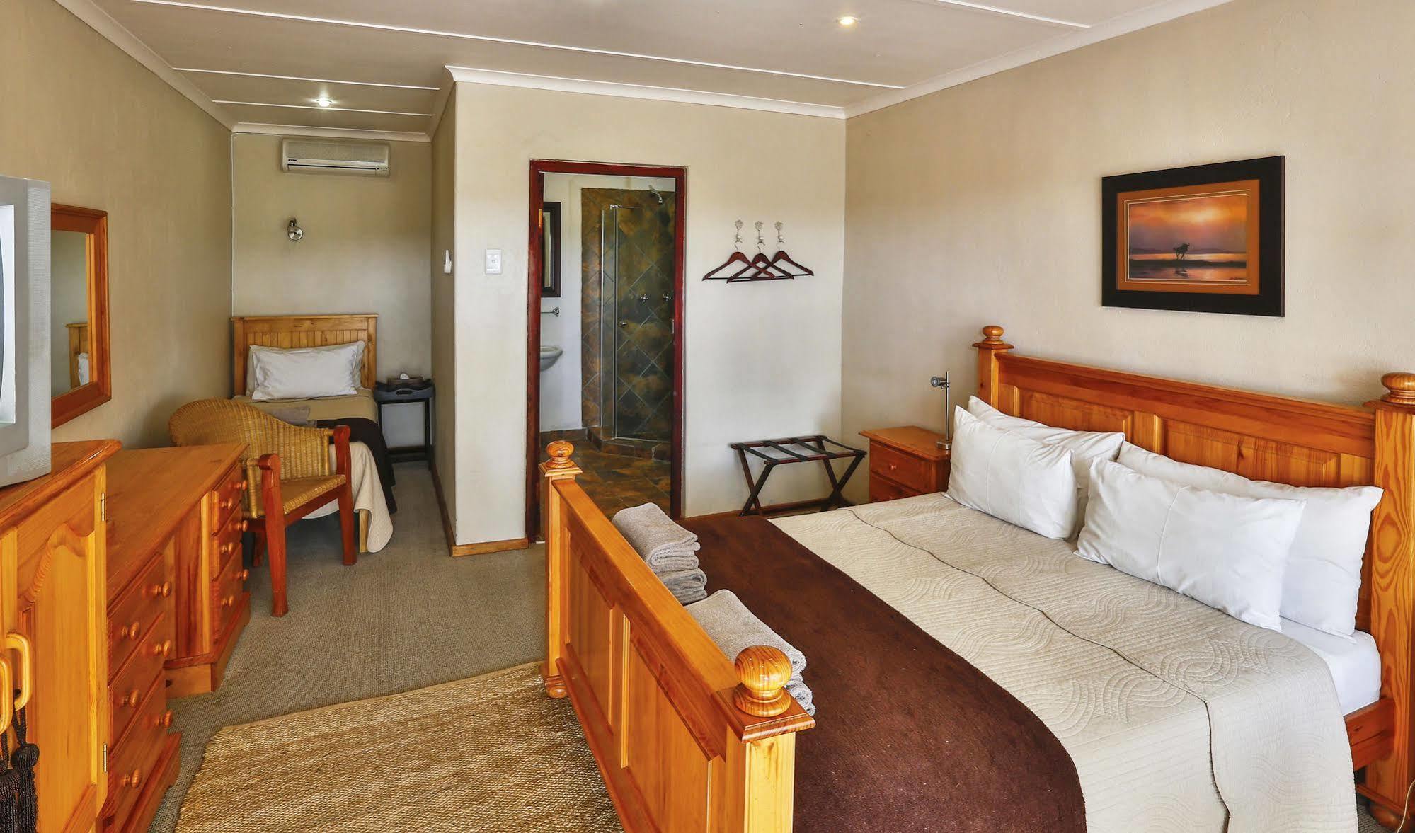 Villa Olive Grove Guest Farm Beaufort West Exterior foto